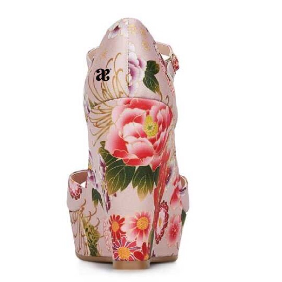 Wedges - Picture 4 of 4